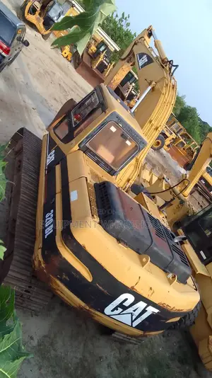 Photo - Caterpillar Excavator 320bl