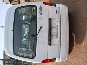 Suzuki Every 2004 White