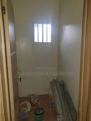 3bdrm Block of Flats in Surulere for rent