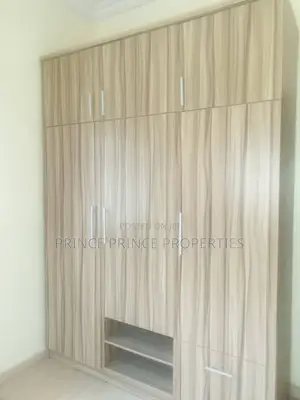3bdrm Block of Flats in Surulere for rent