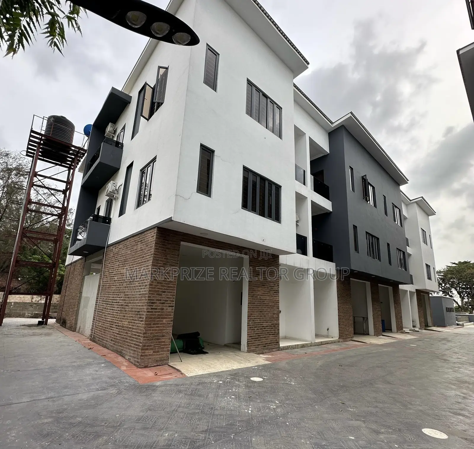 4bdrm Duplex in Ikeja Gra Lagos for sale
