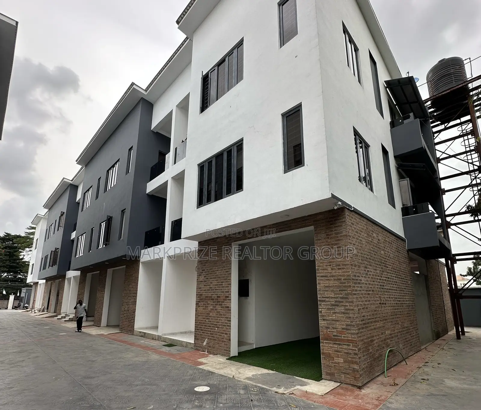 4bdrm Duplex in Ikeja Gra Lagos for sale