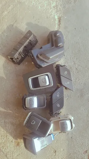 All Kinds Mercedes-Benz Buttons