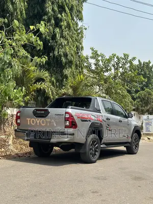 New Toyota Hilux 2023 Gray