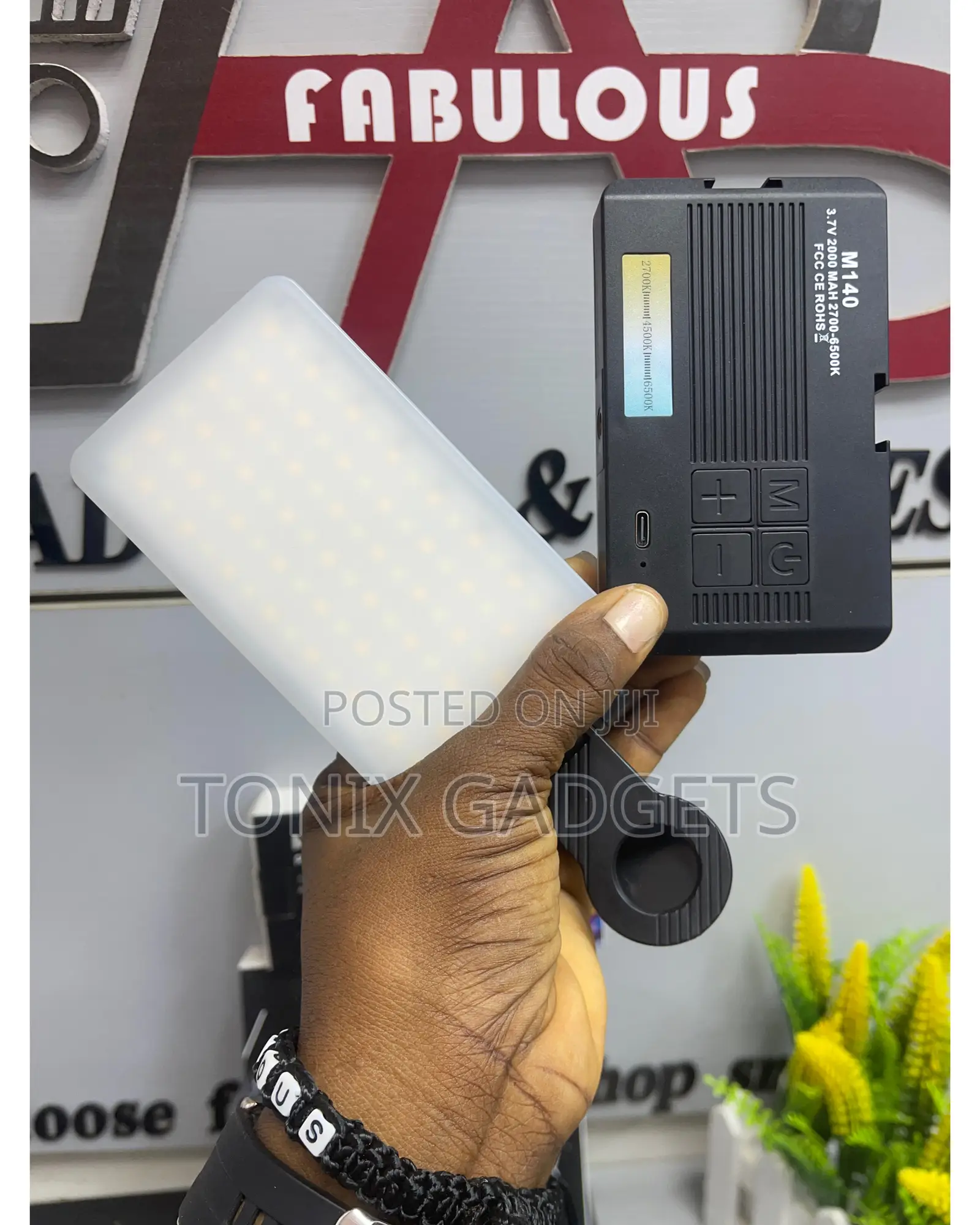Professional Mobile Pocket Filled Light With Different Shade