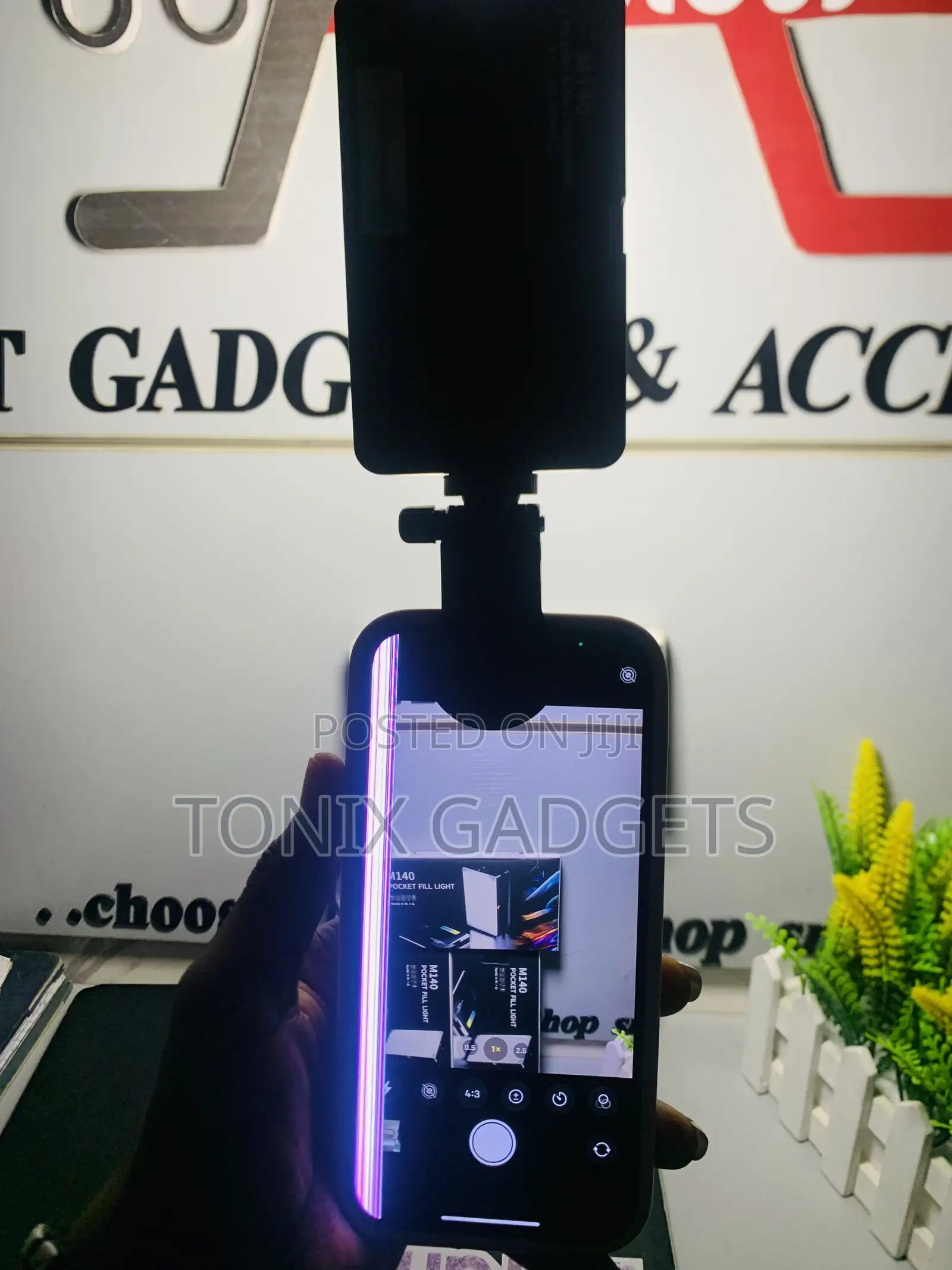 Professional Mobile Pocket Filled Light With Different Shade