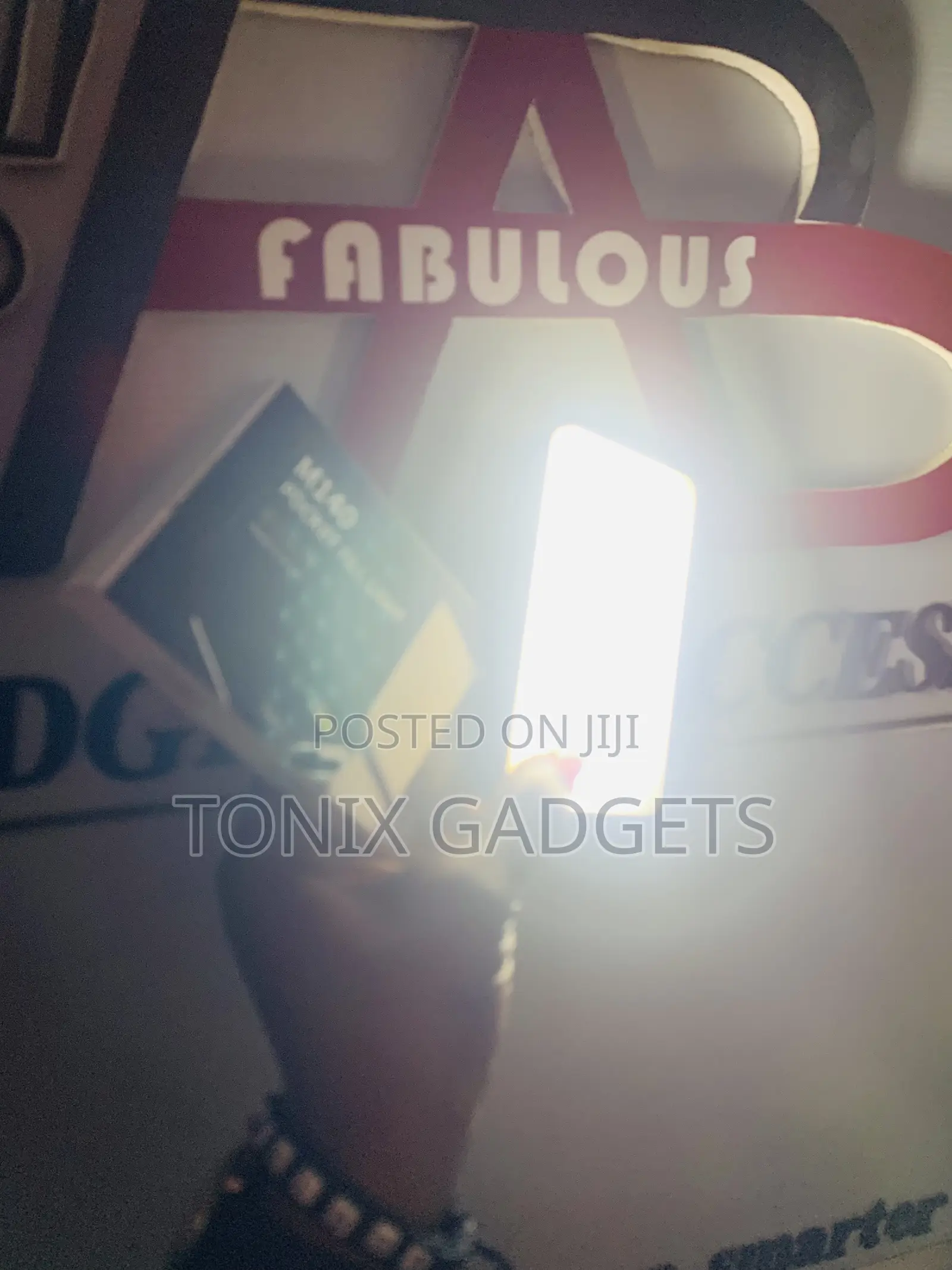 Professional Mobile Pocket Filled Light With Different Shade