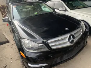 Mercedes-Benz C300 2013 Black