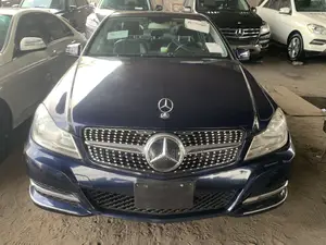 Mercedes-Benz C300 2013 Blue