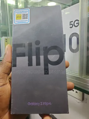 New Samsung Galaxy Z Flip4 128 GB Purple