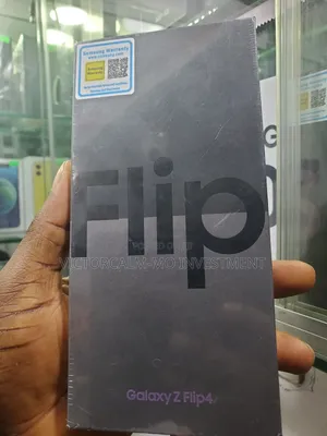 New Samsung Galaxy Z Flip4 128 GB Purple