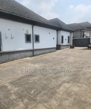 3bdrm Bungalow in Efab Verizon, Gwarinpa for sale