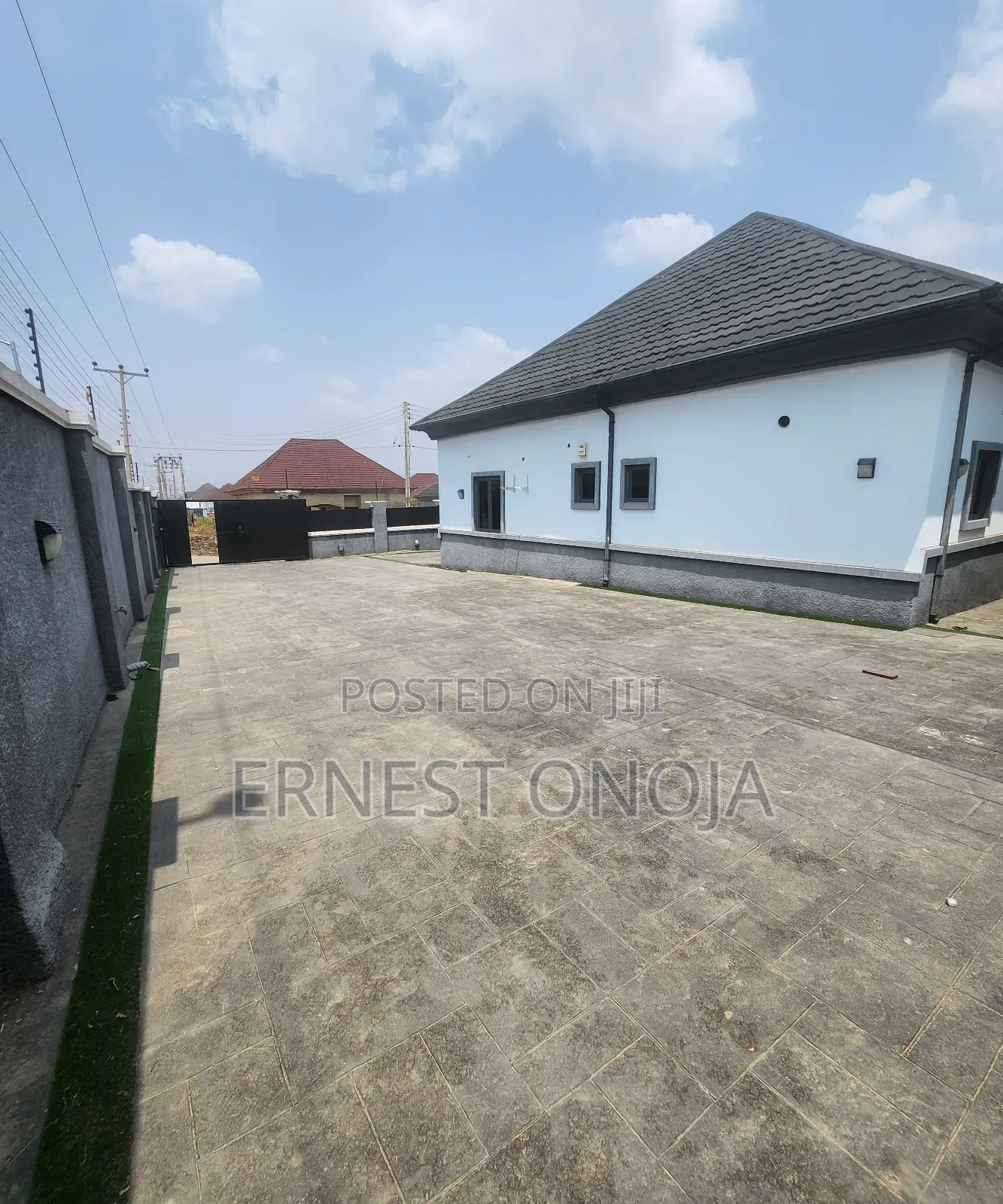 3bdrm Bungalow in Efab Verizon, Gwarinpa for sale