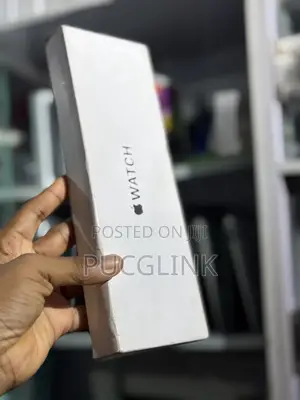 Brand New Apple Watch Se (Gen 2) 40mm Starlight 