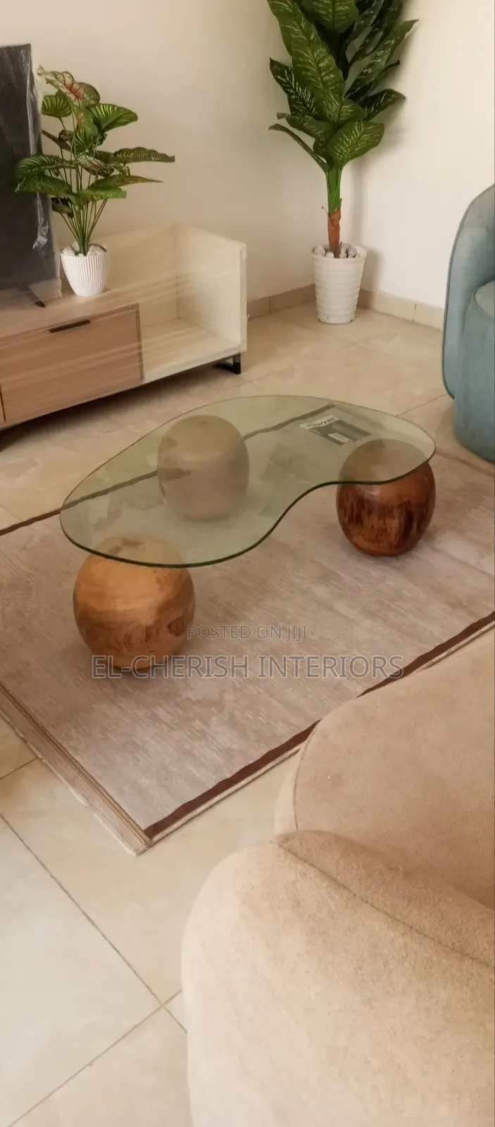 Art Center Table
