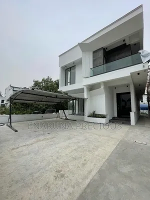 Furnished 5bdrm Duplex in Lekki County for sale