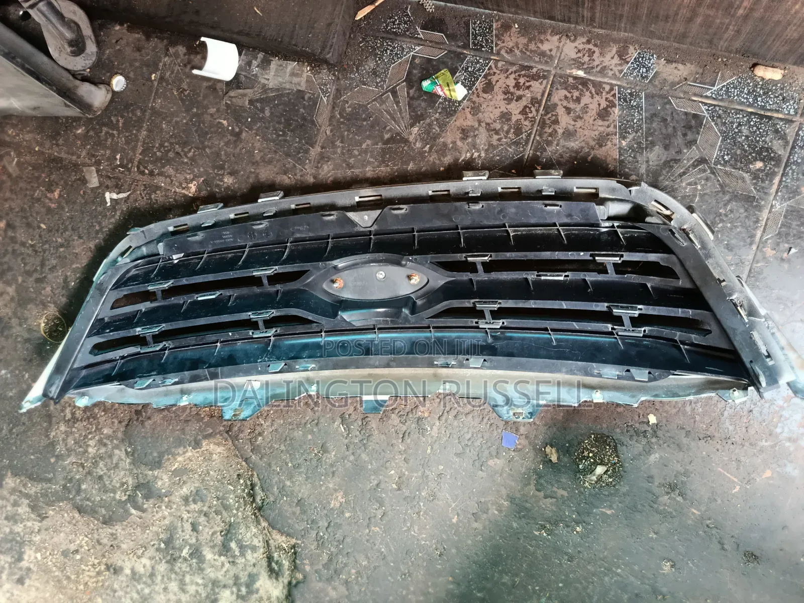 Ford Taurus Front Grill