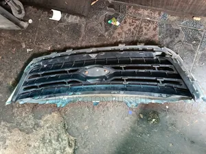 Ford Taurus Front Grill
