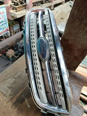 Ford Taurus Front Grill