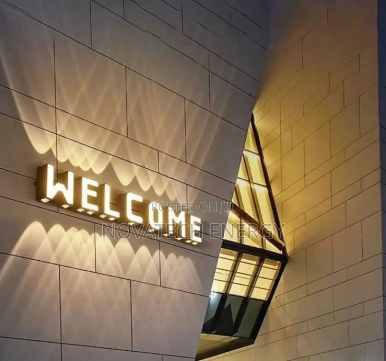 A - Z Wall Bracket, White and Warm White Led Lights