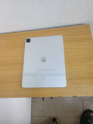 Apple iPad Pro 12.9 (2020) 128 GB Silver