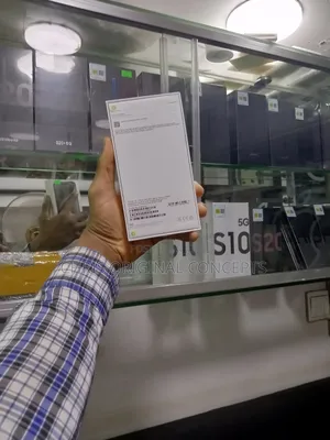 New Apple iPhone 15 Pro Max 256 GB Silver