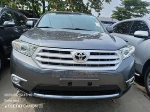 Toyota Highlander Limited 2012 Gray