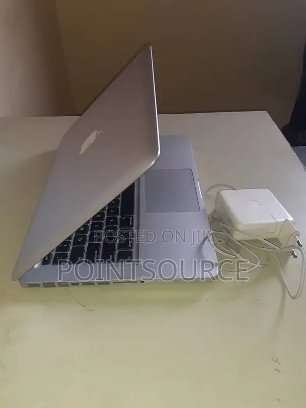 Laptop Apple MacBook Pro 2012 8GB Intel Core I5 SSD 256GB