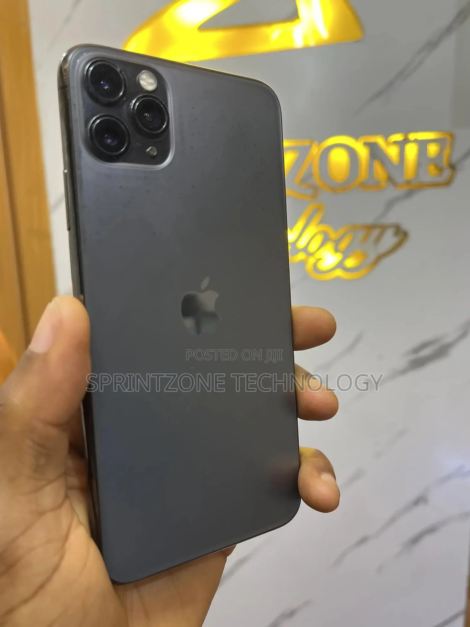 Apple iPhone 11 Pro Max 64 GB Gold