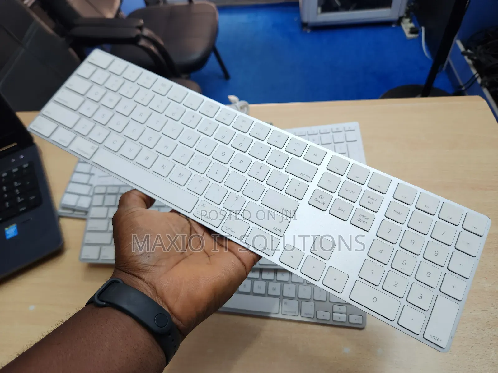 Apple A1243 Wired Keyboard
