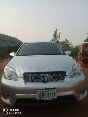 Photo - Toyota Matrix 2005 Silver