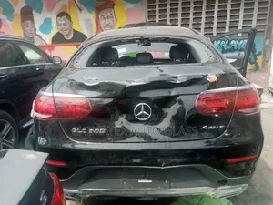 Glc300 Coupe 2018 Back Windscreen Available We Deliver