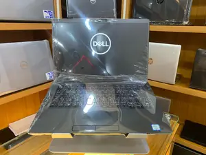 Laptop Dell Latitude 7400 8GB Intel Core I5 SSD 256GB