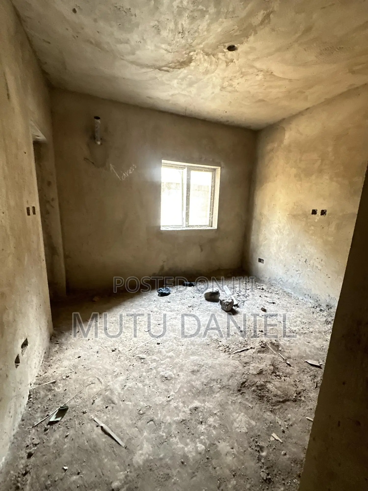 2bdrm Block of Flats in Lifecamp for sale