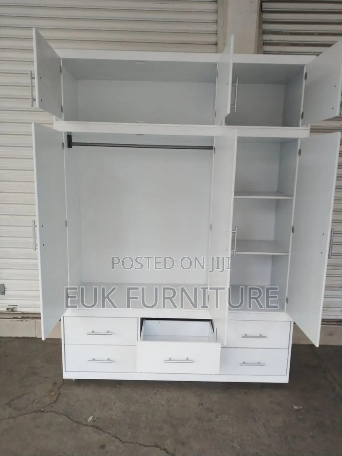Yyyyyj0" Four Feet. 5 By 6ft Wardrobe