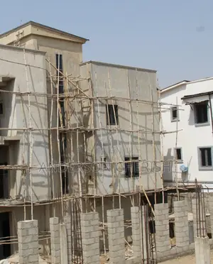 Smart Five Duplex On Two Floors With A Bq