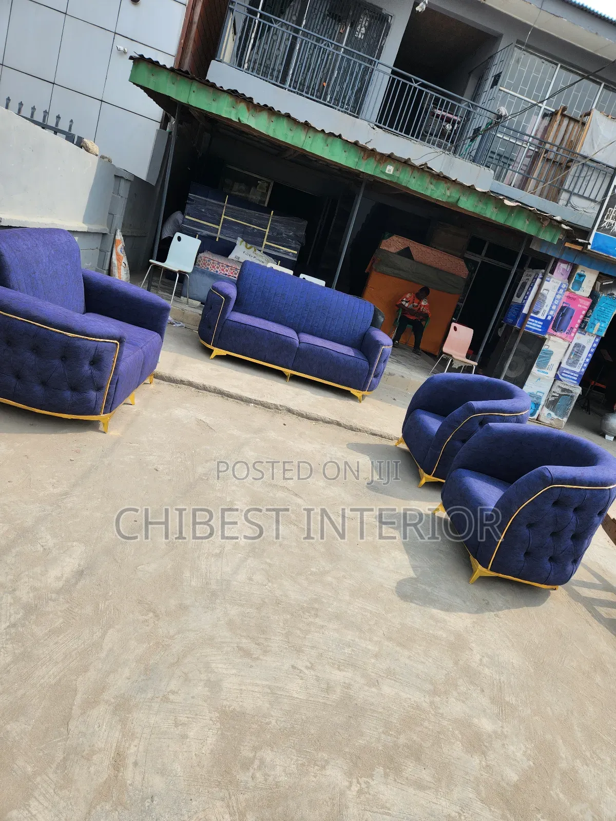Luxury Padded Seven Seaters Sofa
