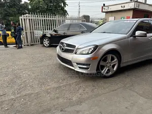 Mercedes-Benz C300 2010 Silver