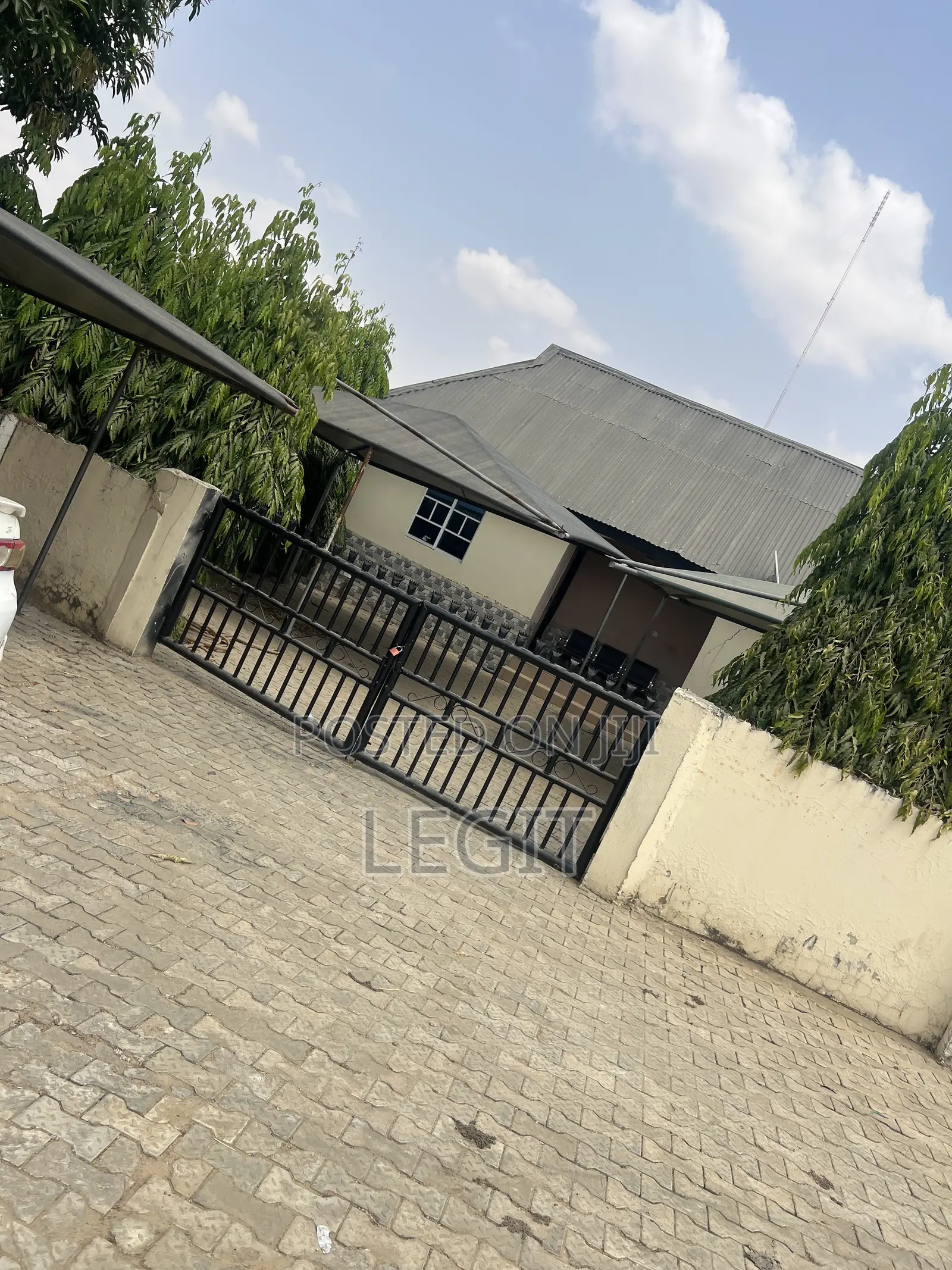 5bdrm Duplex in Minna for sale