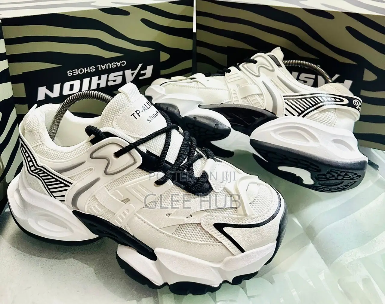 Tp- Alin Sneakers