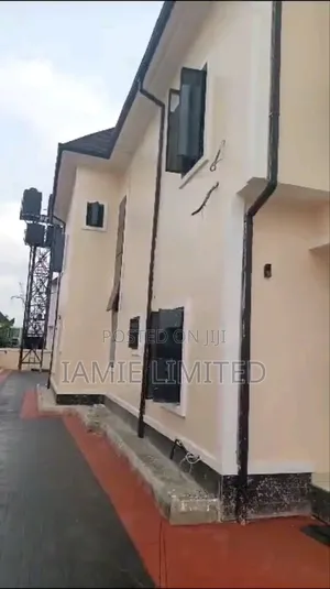 5bdrm Duplex in Army Estate, Warri for rent