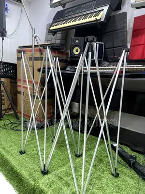 Dj Skeleton Professional Three Leg Stand