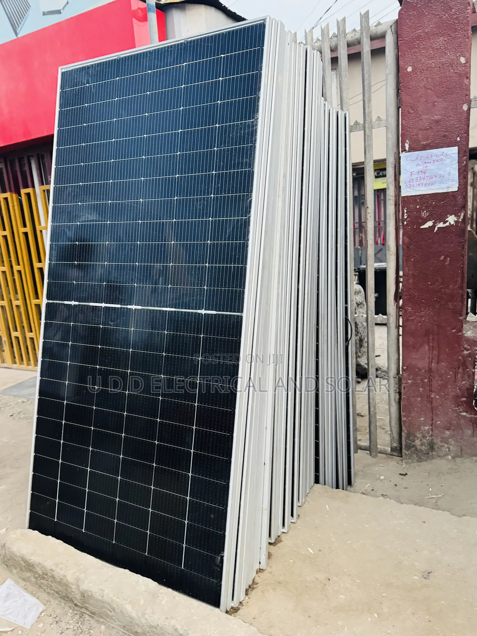 650w Jinko Solar Panle by Fisher 144cell High-Voltage Panel