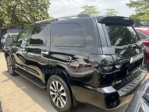 Toyota Sequoia 2015 Black