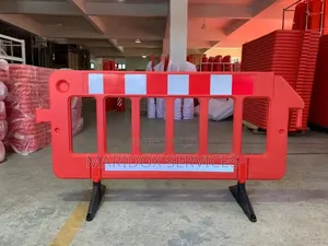 Road Barrier With Reflector 2ftx3ft