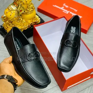Simple and Flat Casual Shoes