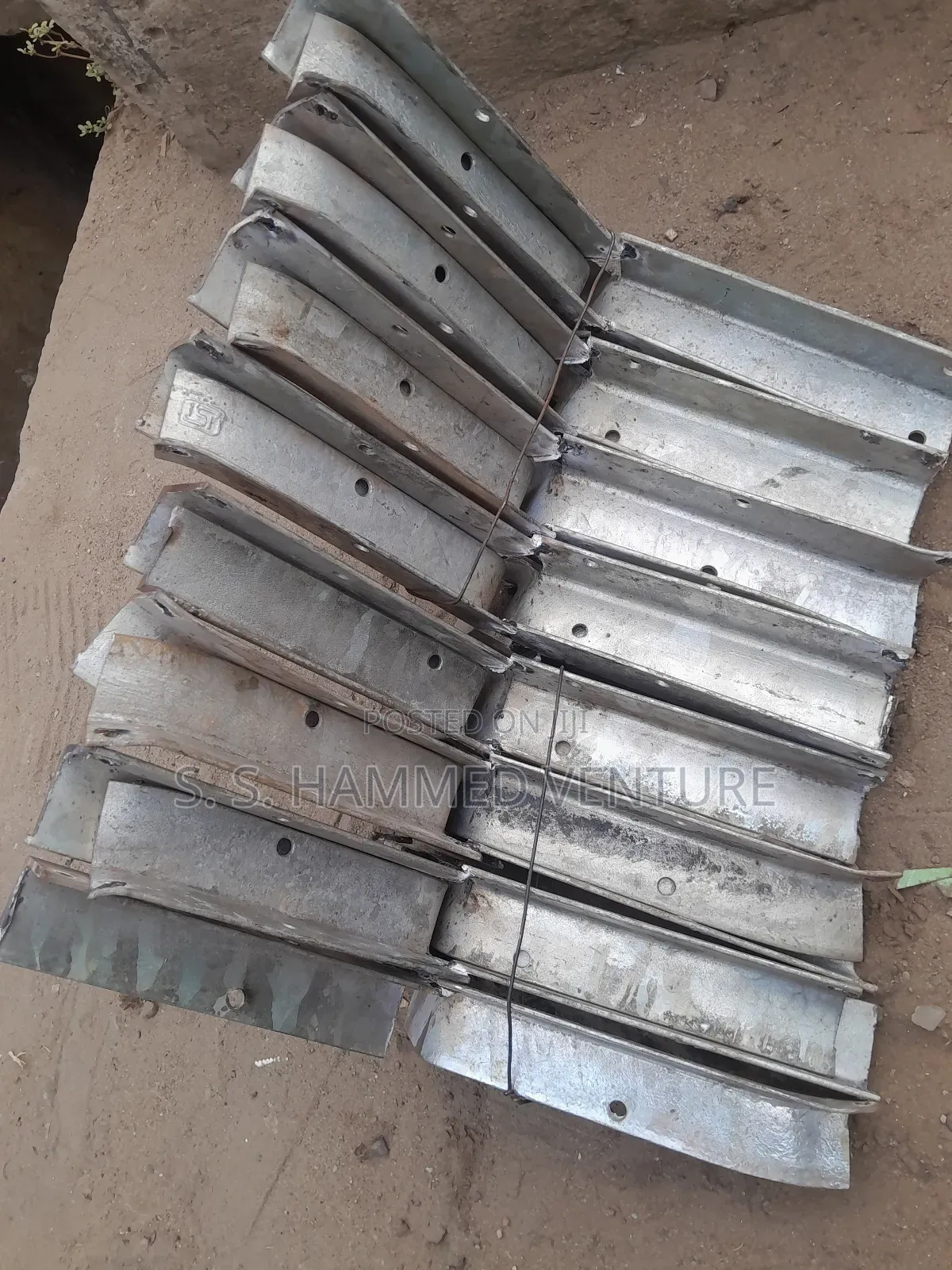 Original Gavalnized Angles Iron