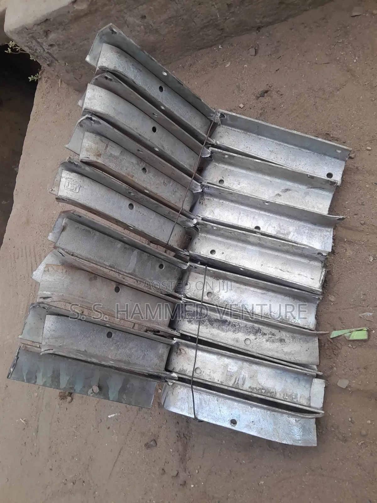 Original Gavalnized Angles Iron