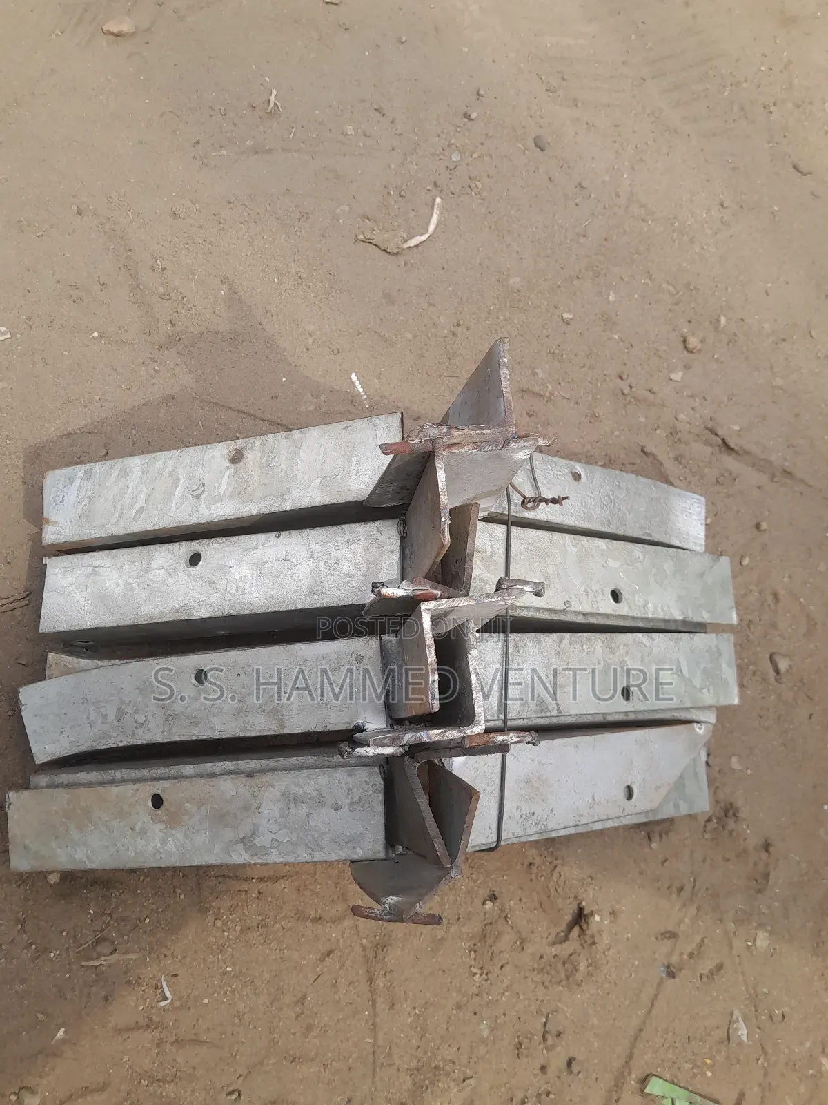 Original Gavalnized Angles Iron