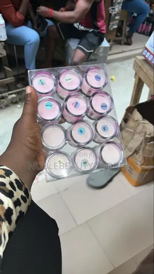 Acrylic Nail Powder (12pcs Medium Size)